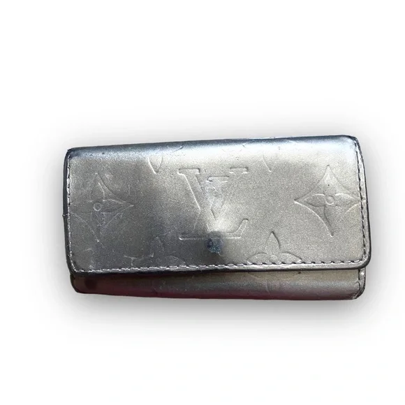 Louis Vuitton key holder - Picture 1 of 6
